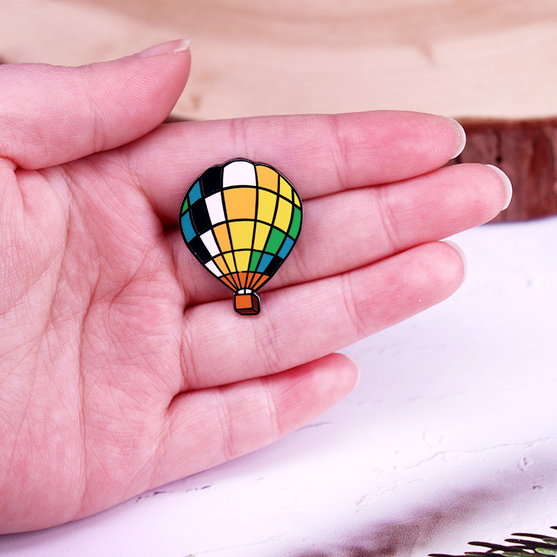 Broche en émail pour ballon à  - Embroidery Bali avis et prix