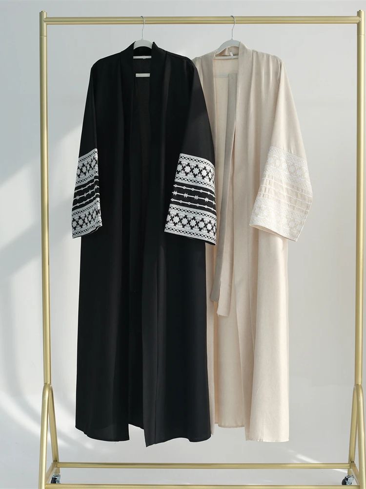 Ramadan Eid noir ouvert Kimono - Embroidery Kebaya avis et prix