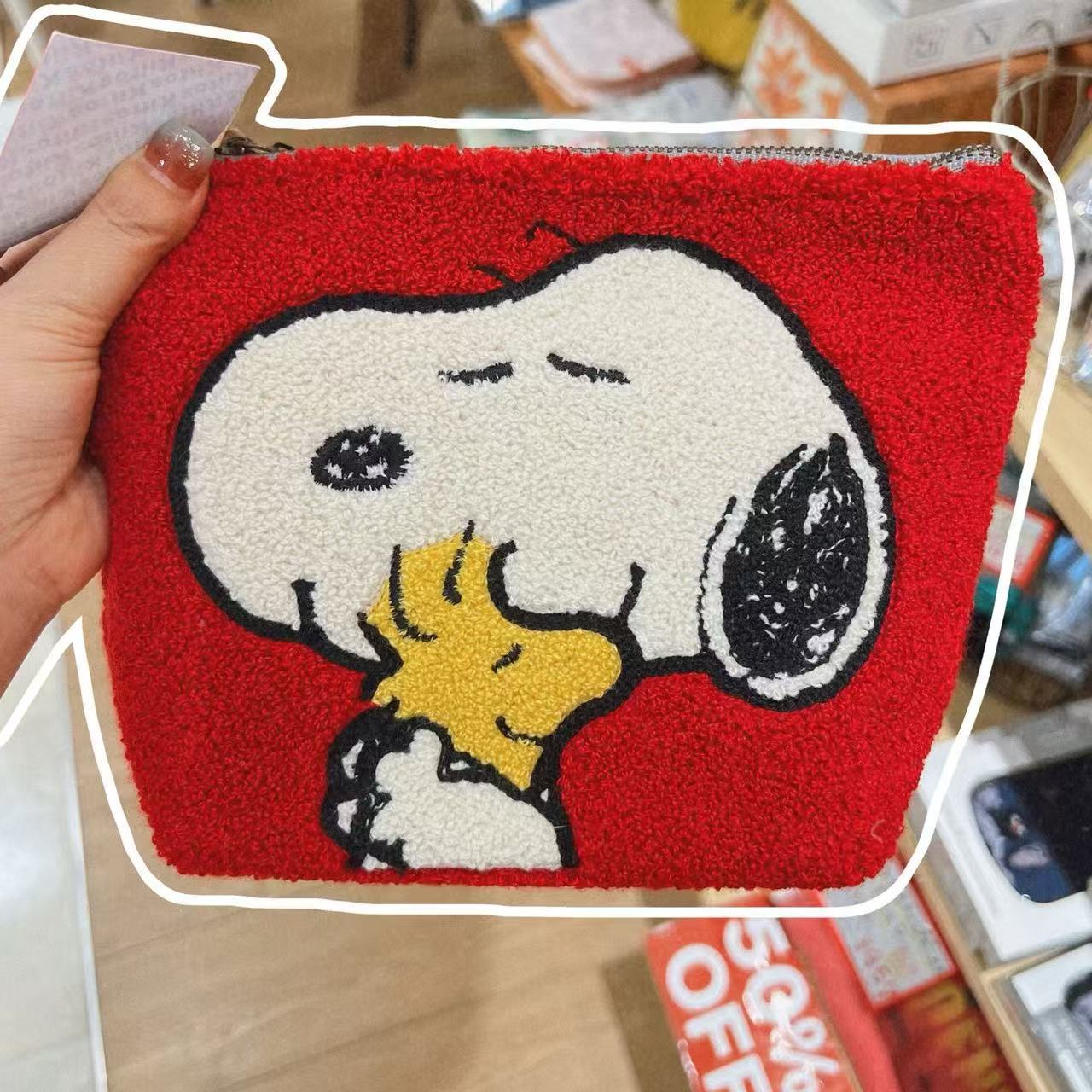 Trousse à Crayons Snoopy Anime - Embroidery Online avis et prix
