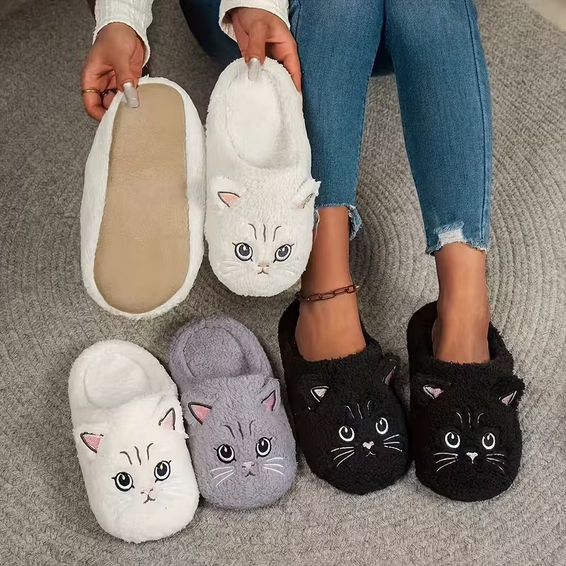 Pantoufles douillettes en pelu - Embroidery Garments avis et prix